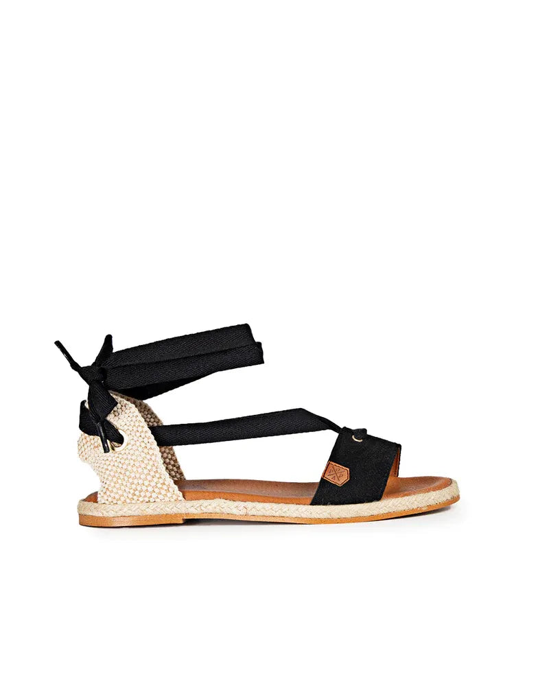 MENORQUINA PLANA CLARA LAZADA SERRAJE NEGRO MS13903002