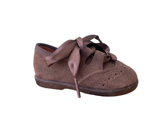 ZAPATO INGLÉS DE CHUCHES SERRAJE GRIS 100/S06