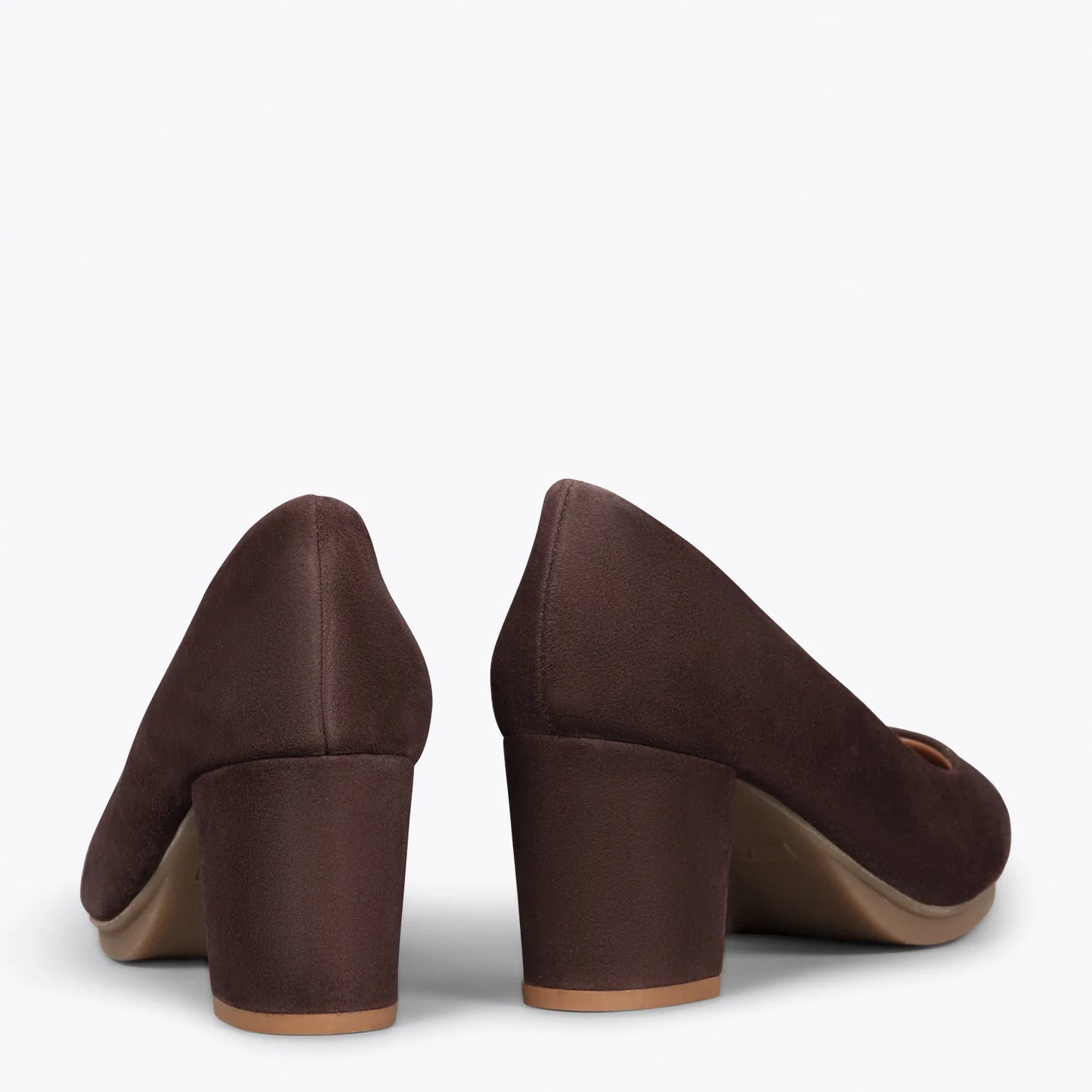 URBAN S – Zapatos de tacón medio de ante MARRÓN